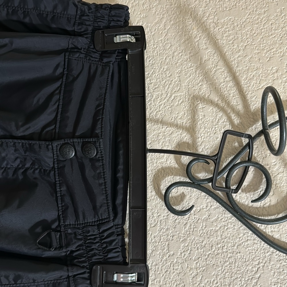 Columbia Sportswear Company black cargo pants size small!! - Picture 7 of 10